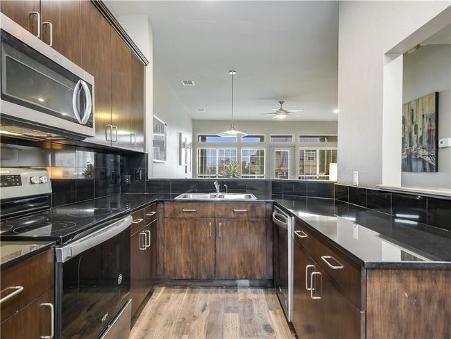 W-221 - 2918 Ranch Road 620 N, Condo with 2 bedrooms, 3 bathrooms and 1 parking in Austin TX | Image 5