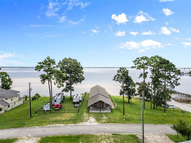 271 Key Largo Loop, House other with 3 bedrooms, 2 bathrooms and 3 parking in Pointblank TX | Image 42