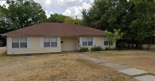 411 Sulphur Springs Rd, Bryan, TX, 77801-3138 | Card Image
