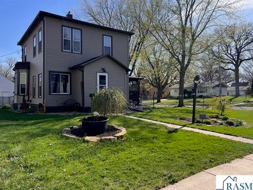 227 W 2nd St, Blue Earth, MN, 56013-1204 | Card Image