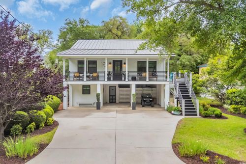 476 Lakeshore Dr, Pawleys Island, SC, 29585-7547 | Card Image