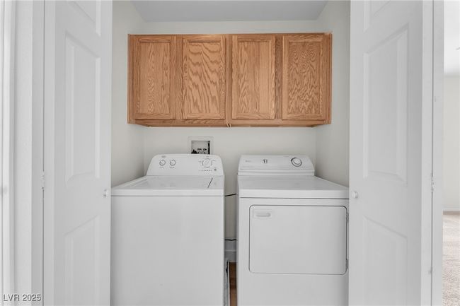 2563 Land Rush Dr, Townhouse with 2 bedrooms, 3 bathrooms and null parking in Henderson NV | Image 30
