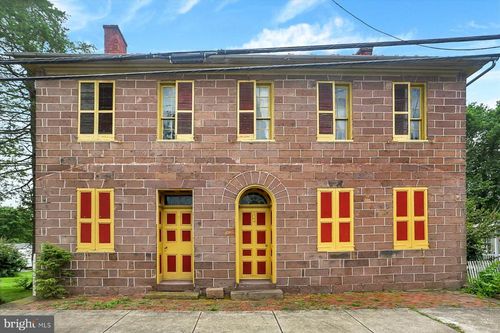 302 W Front St, LEWISBERRY, PA, 17339-9678 | Card Image