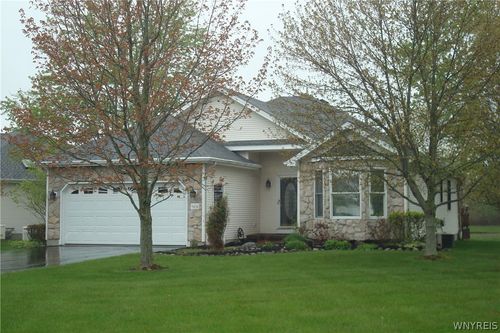 5434 Carleton Lake Drive, Lockport Town, NY, 14094 | Card Image