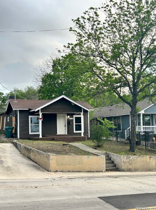 2650 Commerce St, San Antonio, TX, 78203-2102 | Card Image