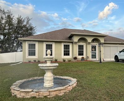 203 Flounder Place, House other with 4 bedrooms, 2 bathrooms and null parking in KISSIMMEE FL | Image 3