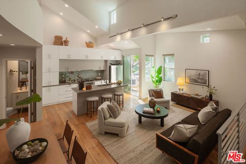 b-1803 16th St, Santa Monica, CA, 90404-4989 | Card Image