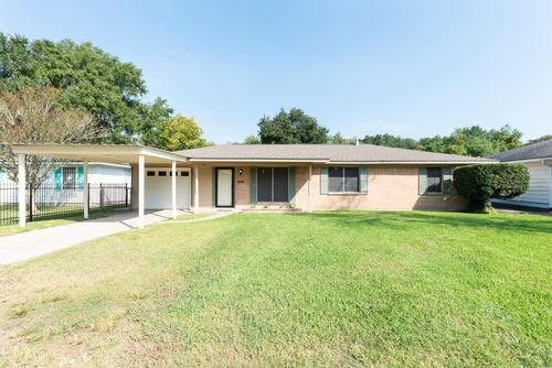 9080 Mclean St, Beaumont, TX, 77707-1221 | Card Image