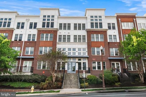 b420-1418 N Rhodes St, ARLINGTON, VA, 22209-2881 | Card Image