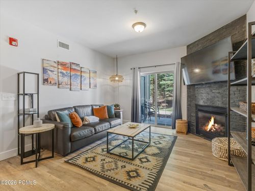 3204-5569 Oslo Ln, Park City, UT, 84098-7700 | Card Image