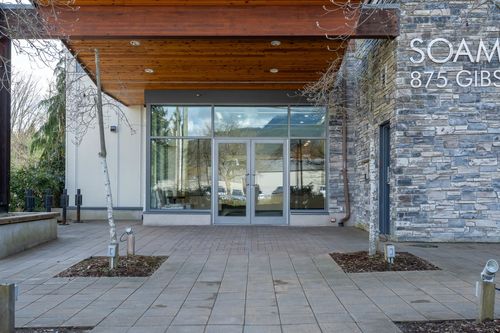 208-875 Gibsons Way, Gibsons, BC, V0N1V8 | Card Image