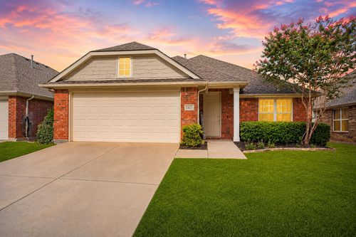 1421 Danielle Creek Dr, Little Elm, TX, 75068-4867 | Card Image