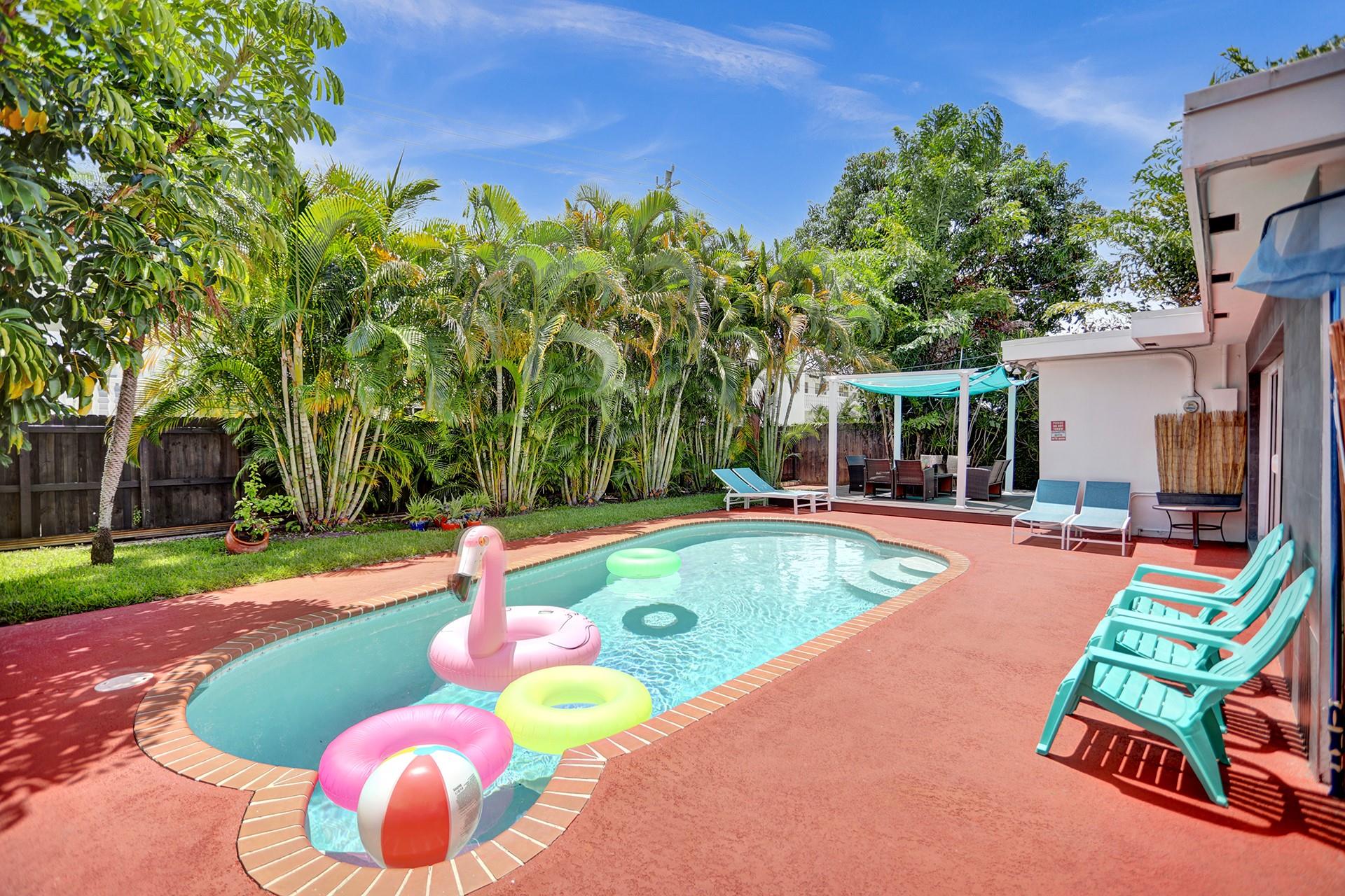 16th Ct, Hollywood, FL 33020