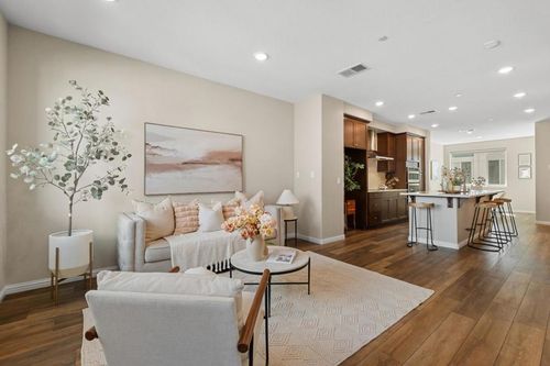 596 Apricot Way, San Jose, CA, 95133-2793 | Card Image