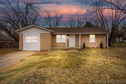 1108 W Atlanta Ct, Broken Arrow, OK, 74012-6949 | Card Image