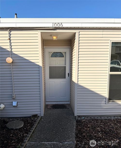 1006 Ne Lindsay St, Coupeville, WA, 98239-9588 | Card Image