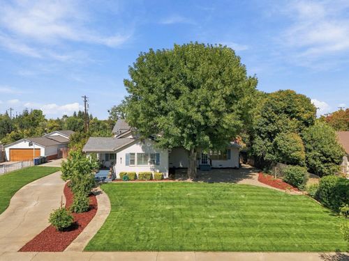 611 E 20th St, Merced, CA, 95340-4003 | Card Image