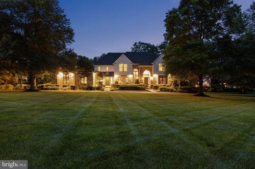 7 Weatherfield Dr, NEWTOWN, PA, 18940-2609 | Card Image