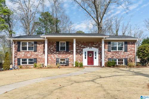 1140 Regent Dr, Hoover, AL, 35226-3068 | Card Image