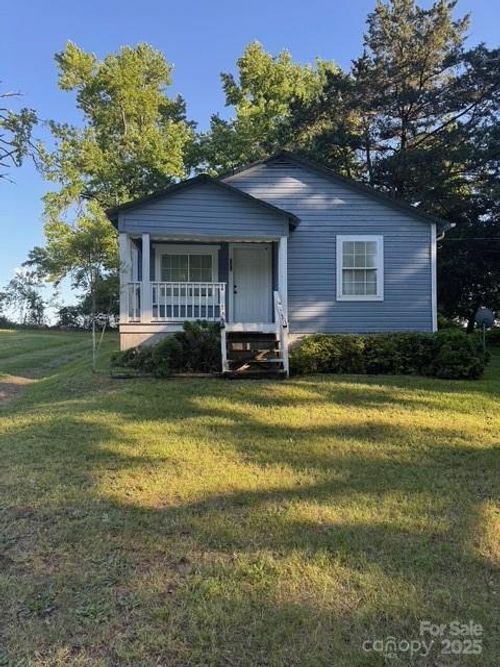 241 Hamrick Dr, Ellenboro, NC, 28040-8812 | Card Image