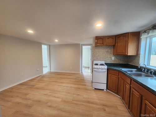 apt-8-251 Samsonville Rd, Kerhonkson, NY, 12446-2164 | Card Image