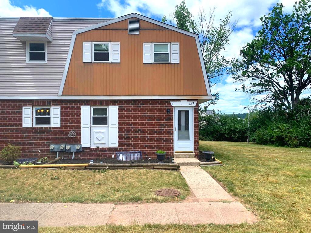 Village Ln, Pottstown, PA 19464