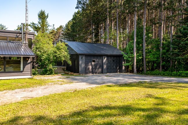 1049 Lawrence Pit Rd, House other with 4 bedrooms, 3 bathrooms and 6 parking in Utterson ON | Image 37