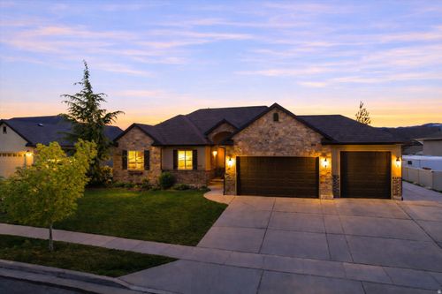 977 W White Wulff Dr, Bluffdale, UT, 84065-5629 | Card Image