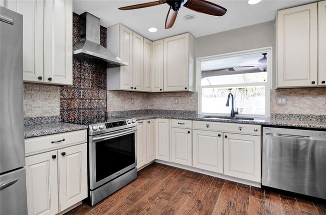 Custom Built Kitchen | Image 28