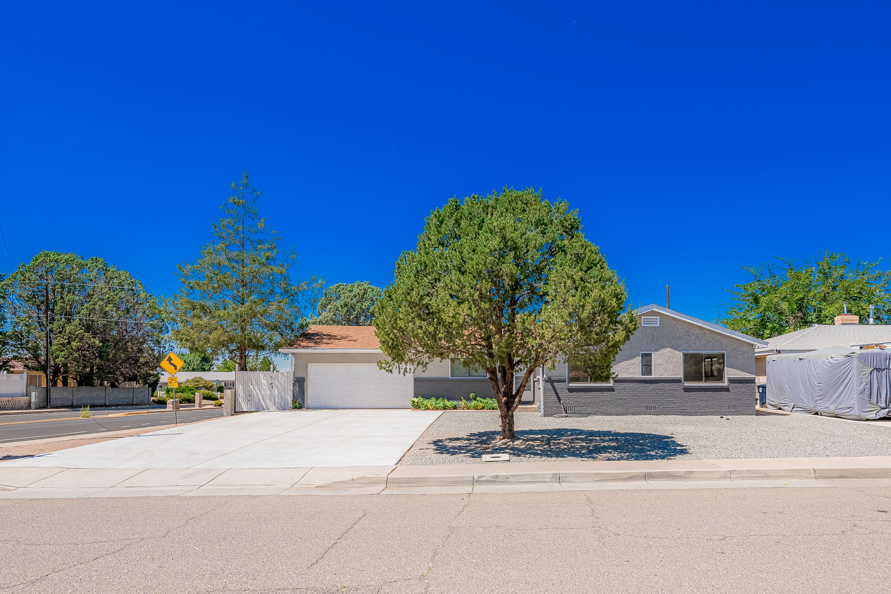 Valencia Pl, Albuquerque, NM 87110