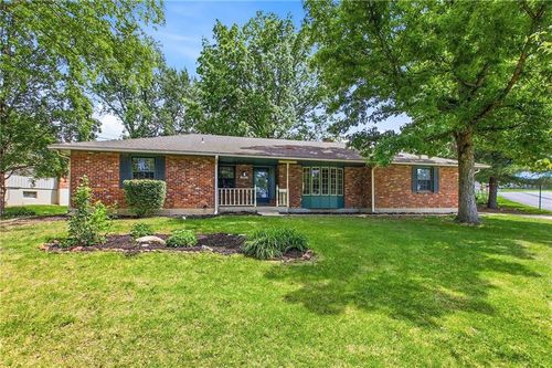 18901 E 30th Ter S, Independence, MO, 64057-1911 | Card Image