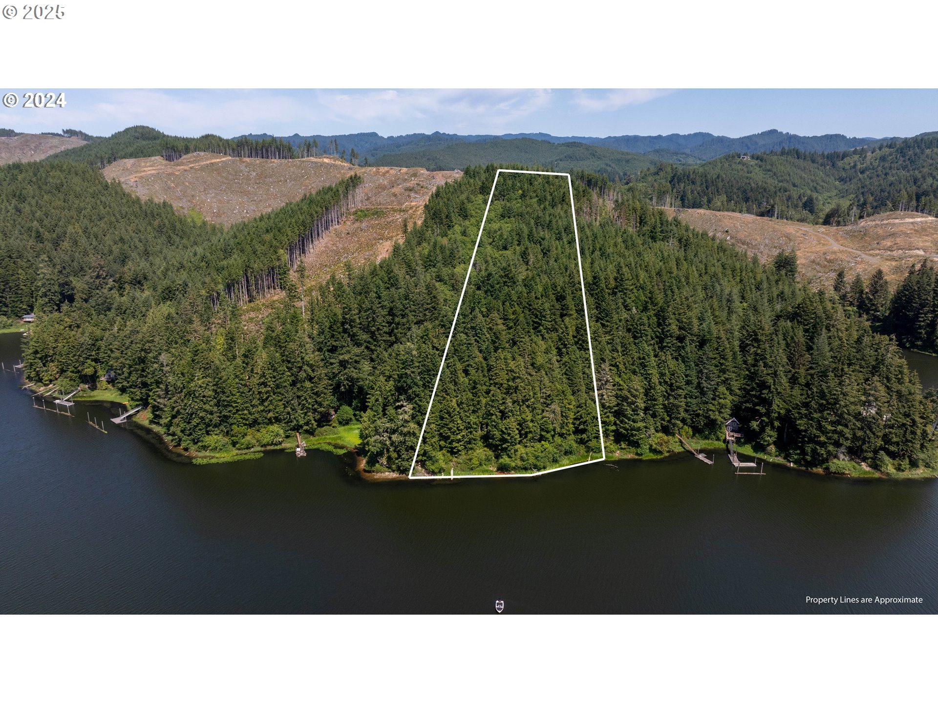 Land in Lakeside