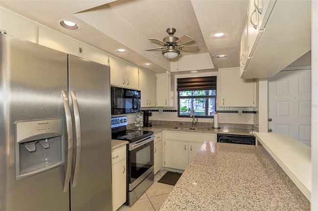 APT-5 - 927 Capri Isles Blvd, Condo with 2 bedrooms, 2 bathrooms and null parking in VENICE FL | Image 7