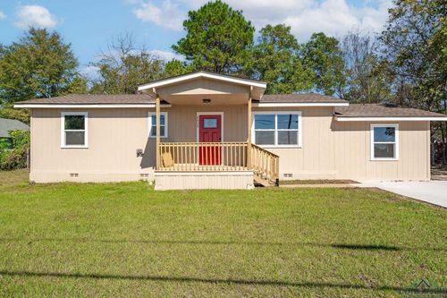 2608 Hendricks St, Gladewater, TX, 75647-4322 | Card Image