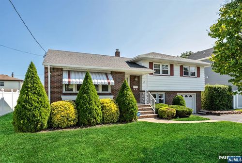 0-21 27th St, Fair Lawn, NJ, 07410-3705 | Card Image