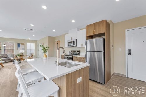 201-375 Cummins Hwy, Boston, MA, 02131-3946 | Card Image