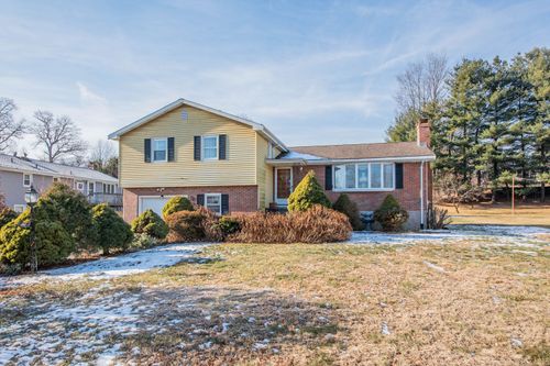 196 Ridge Crest Circle, Wethersfield, CT, 06109 | Card Image