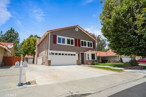 27763 Wakefield Rd, Castaic, CA, 91384-3520 | Card Image