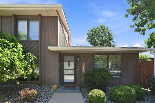 0-1143 48th Ave, East Moline, IL, 61244-4413 | Card Image