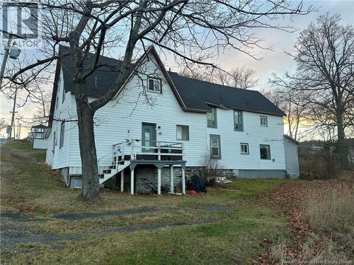 {{alt}} | Card Image