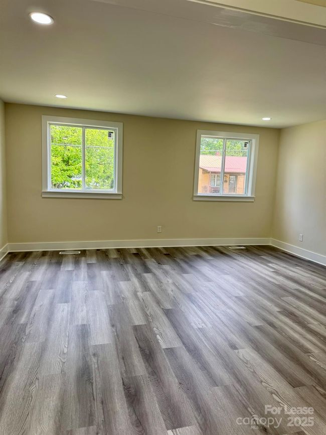 109 Broad St, House other with 3 bedrooms, 3 bathrooms and null parking in Shelby NC | Image 5