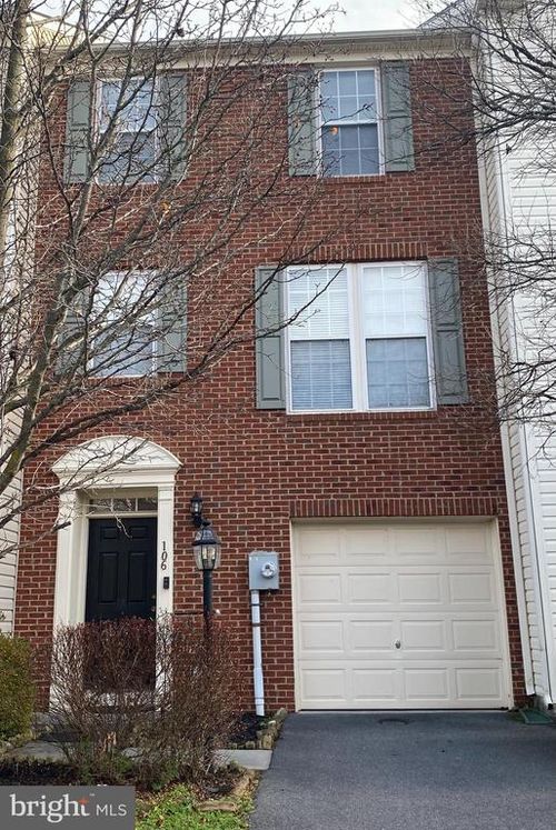 106 Pittman Ct, STEPHENS CITY, VA, 22655-2891 | Card Image