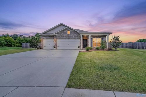 116 Branch Creek Dr, Harvest, AL, 35749-8595 | Card Image