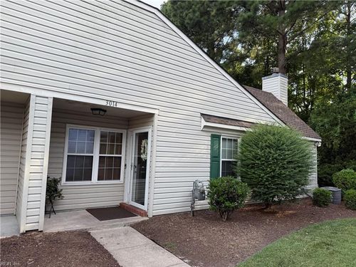 3014 Trappers Run, Chesapeake, VA, 23321-6153 | Card Image