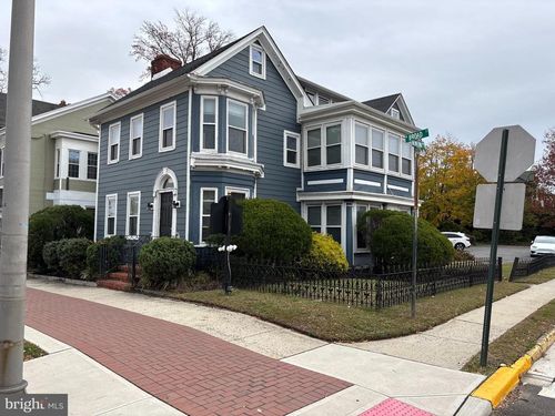 30 Broad St, Woodbury, NJ, 08096-4644 | Card Image