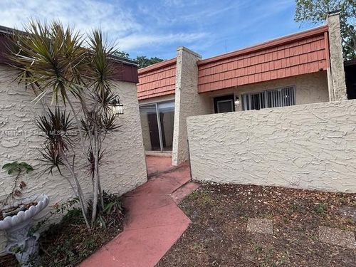 e2-9423 Nw 65th St, Tamarac, FL, 33321-3547 | Card Image