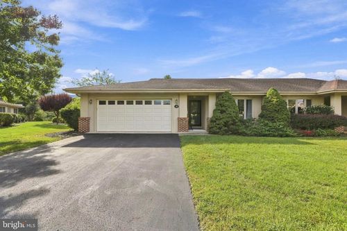 70 Arrowhead Rdg, HEDGESVILLE, WV, 25427-5347 | Card Image