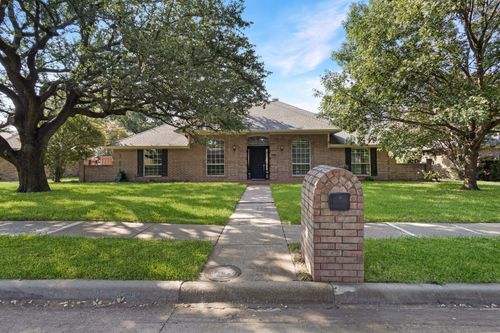 2600 Northcrest Dr, Plano, TX, 75075-8140 | Card Image