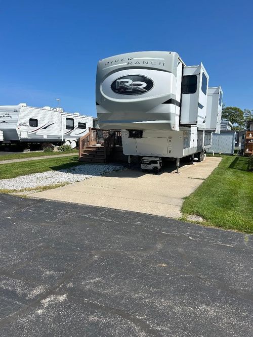 3675 E Michigan Avenue, Au Gres Township, MI, 48703 | Card Image