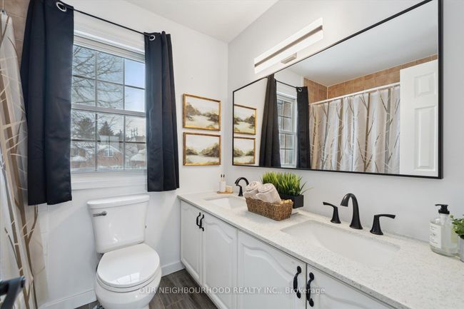 890 Royal Orchard Dr, House other with 4 bedrooms, 4 bathrooms and 4 parking in Oshawa ON | Image 32